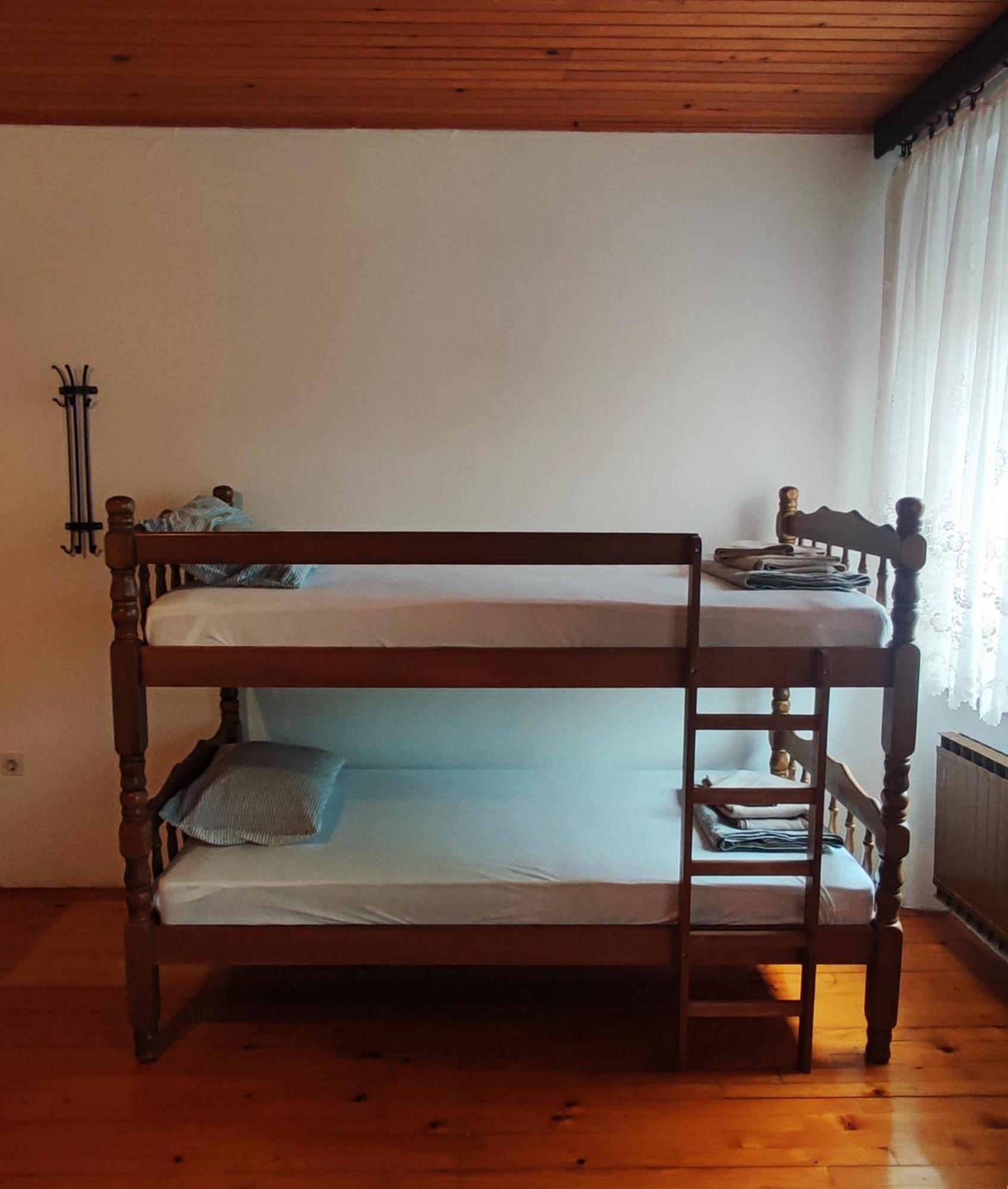 Family Hostel Pivka Eksteriør bilde